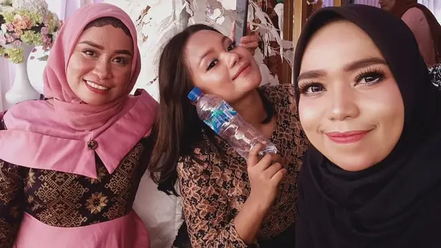 Pernah Viral Akibat Dikritik Iis Dahlia, Ini 6 Potret Terbaru Waode Sofia