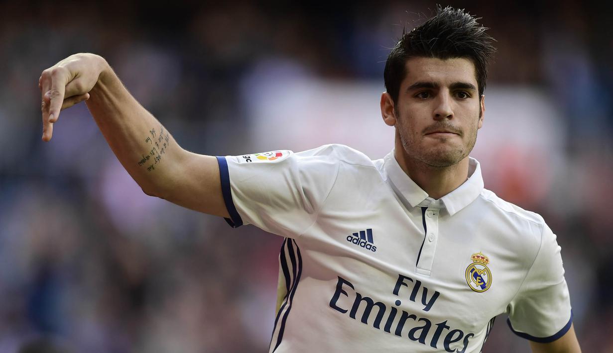 1. Alvaro Morata (Chelsea) – Meski performanya cukup baik, namun kesempatan bermain yang minim membuat striker asal Spanyol ini hengkang ke Chelsea. Bersama The Blues mantan pemain Juventus itu akan kembali diasuh Antonio Conte. (AFP/Javier Soriano)