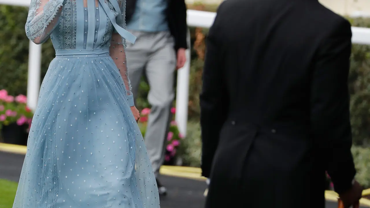 Serba Biru, Kate Middleton Tampil Cantik di Royal Ascot
