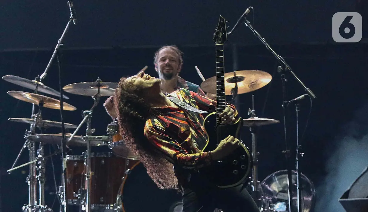 Saat bersama Megadeth di era 1900 hingga 2000-an, nama Marty Friedman sempat memikat hati penggemar musik cadas di Indonesia. (Liputan6.com/Herman Zakharia)