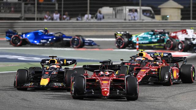 Foto: Ferrari Kuasai Podium Pertama F1 2022 di GP Bahrain, Max Verstappen Out