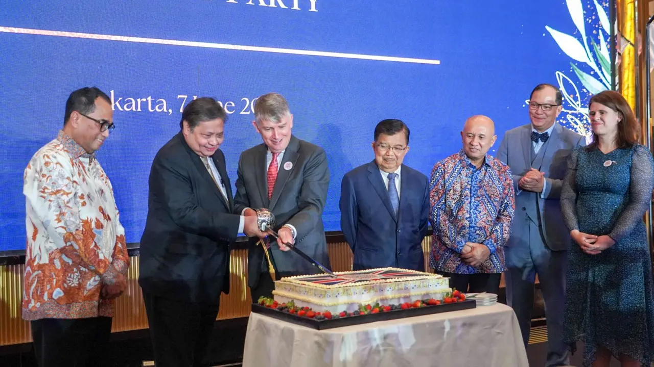 Menteri Koordinator Bidang Perekonomian Airlangga Hartarto pada acara The United Kingdom King's Birthday Reception