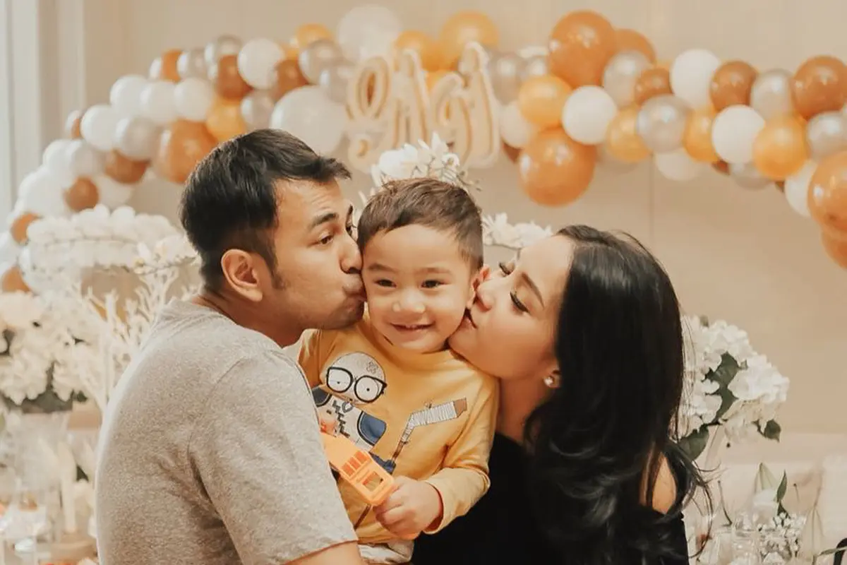 Raffi Ahmad, Nagita Slavina, dan Rafathar