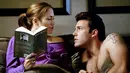 Ben Affleck dan Jlo bertemu karena film Gigli. Namun Gigli dianggap sebagai film yang gagal. Dilansir dari ScreenRant, hal itulah yang membuat mereka sering bertengkar. (ScreenRant)