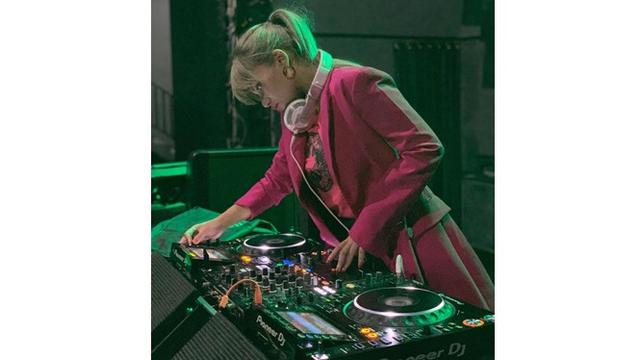 7 Potret Dinar Candy yang Ditolak Manggung di Jombang