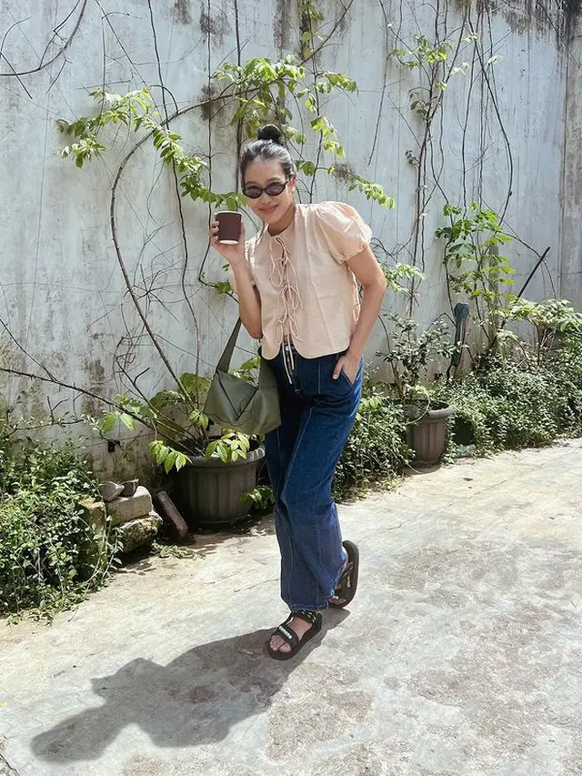 6 Gaya Bumil Fashionable Alika Islamadina di Detik-Detik Sebelum Melahirkan