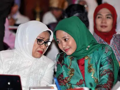 Istri Jusuf Kalla Ikut Galang Massa
