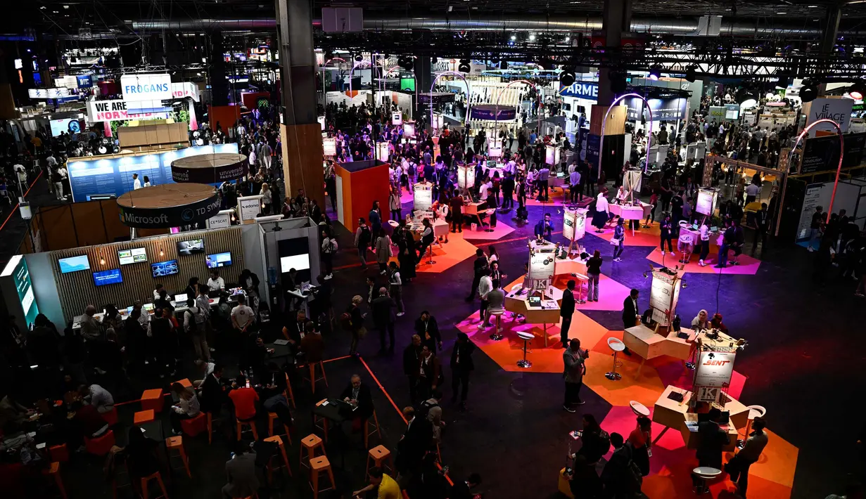 Tahun ini, VivaTech menampilkan sejumlah inovasi terbaru startup dan perkembangan teknologi kecerdasan buatan atau artificial intelligence (AI). (JULIEN DE ROSA/AFP)