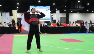 Pesilat putra Indonesia, Muhammad Zaki Zikrillah Prasong, meraih medali emas SEA Games 2025 di nomor tanding putra keas C, Rabu (17/12/2025). (Dok. Kemenpora)