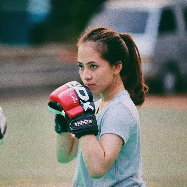 Bakal Tanding Tinju, Ini 8 Potret Adisty Zara dan Lula Lahfah saat Olahraga