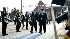 Prabowo dan PM Singapura Berbisik Sebelum Berpisah