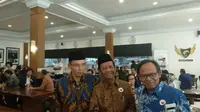 Gubernur Nusa Tenggara Barat (NTB) TGB Zainul Majdi bertemu dengan mantan Ketua Mahkamah Konstitusi (MK) Mahfud MD di sela acara Partai Nasdem. (Istimewa)
