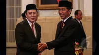 Presiden Joko Widodo resmi melantik Triawan Munaf sebagai Kepala Badan Ekonomi Kreatif di Istana Negara, Jakarta, Senin (26/1/2015). (Liputan6.com/Faizal Fanani)