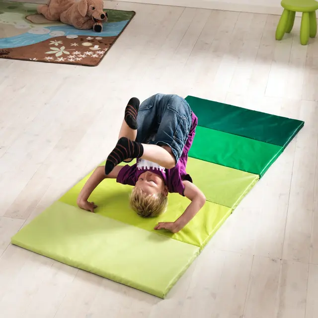 PLUFSIG untuk bermain dan belajar di lantai