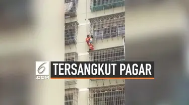 Kepala bocah perempuan berusia 5 tahun terjebak di antara teralis besi apartemennya. Apartemen tempat gadis itu tersangkut berada di lantai 4.