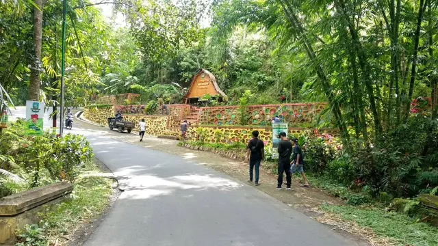 Desa Wisata Kembang Kuning