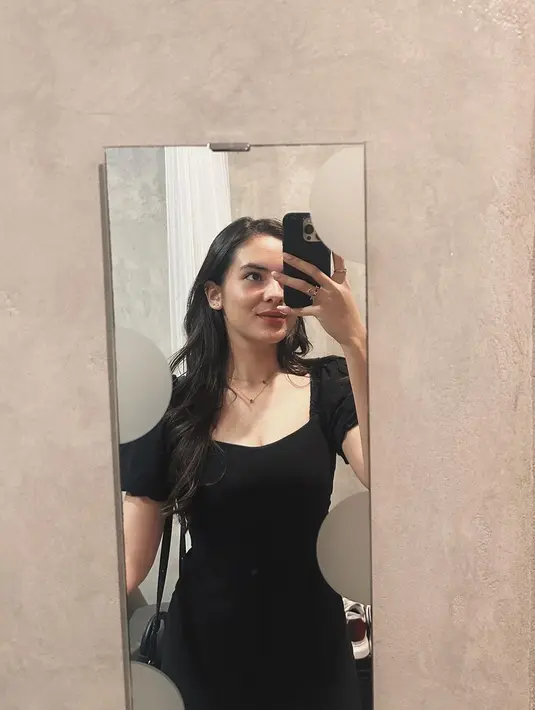 <p>[Instagram/steffizamoraaa]</p>