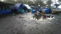 Pantai Selatan Porak Poranda Dihantam Gelombang