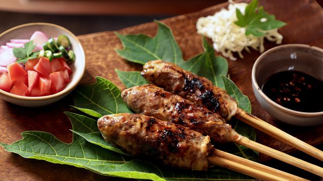 sate buntel solo