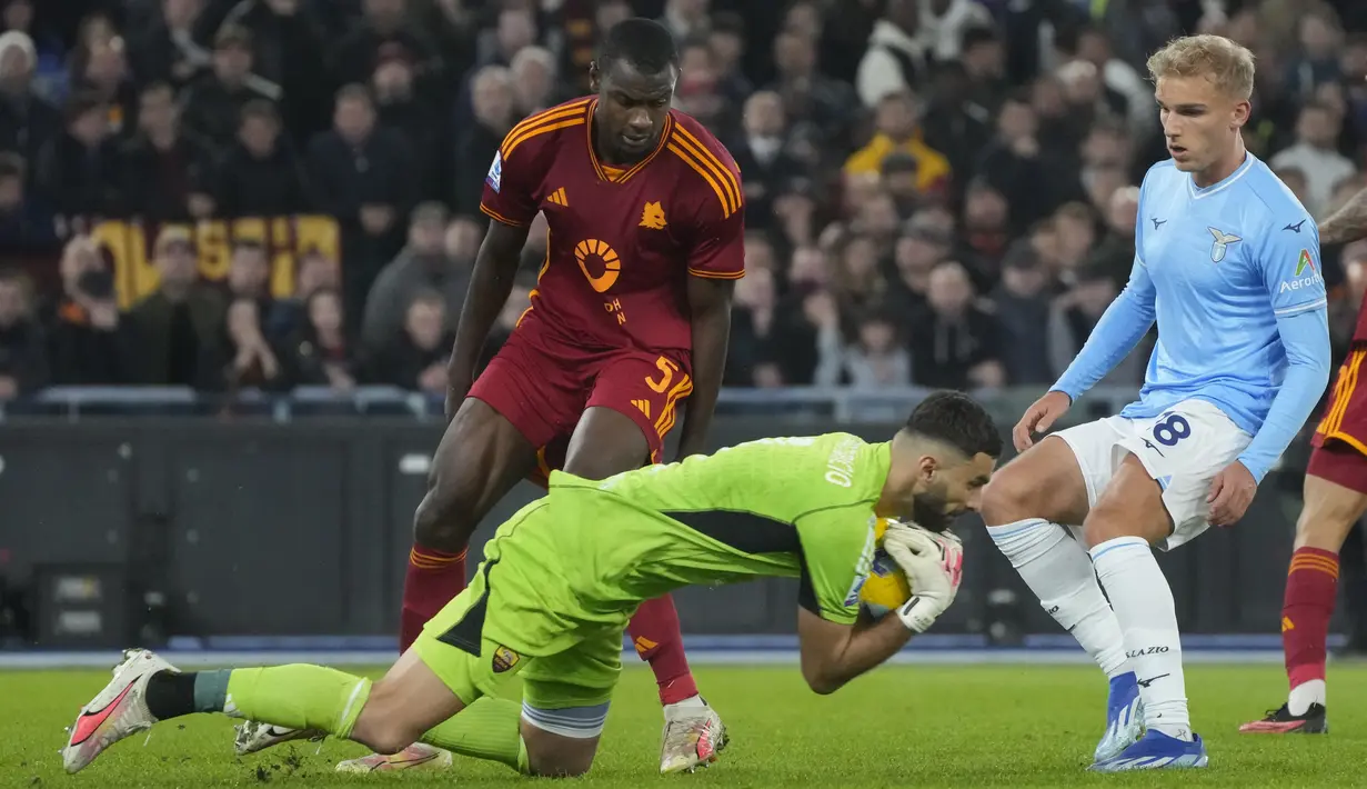Sedangkan skuad Jose Mourinho yakni Roma akan menjamu Udinese pada 27 November mendatang. (AP Photo/Gregorio Borgia)
