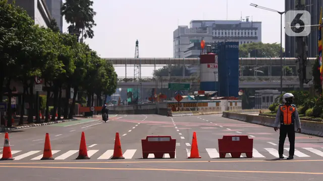 Suasana Hari Pertama PPKM Darurat di Jakarta
