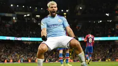 1. Sergio Aguero (Manchester City) - Bomber andalan City ini pernah membuat hattrick cepat dalam waktu 8 menit, tepatnya menit 42, 49 dan 50. Momen tersebut terjadi saat City menang 6-1 atas Newcastle United pada 3 Oktober 2015. (AFP/Oli Scarff)