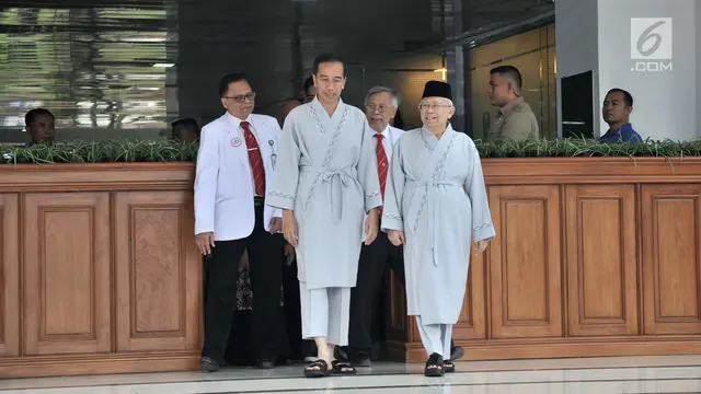 Tes Kesehatan, Jokowi - Ma'ruf Amin Tebar Senyum