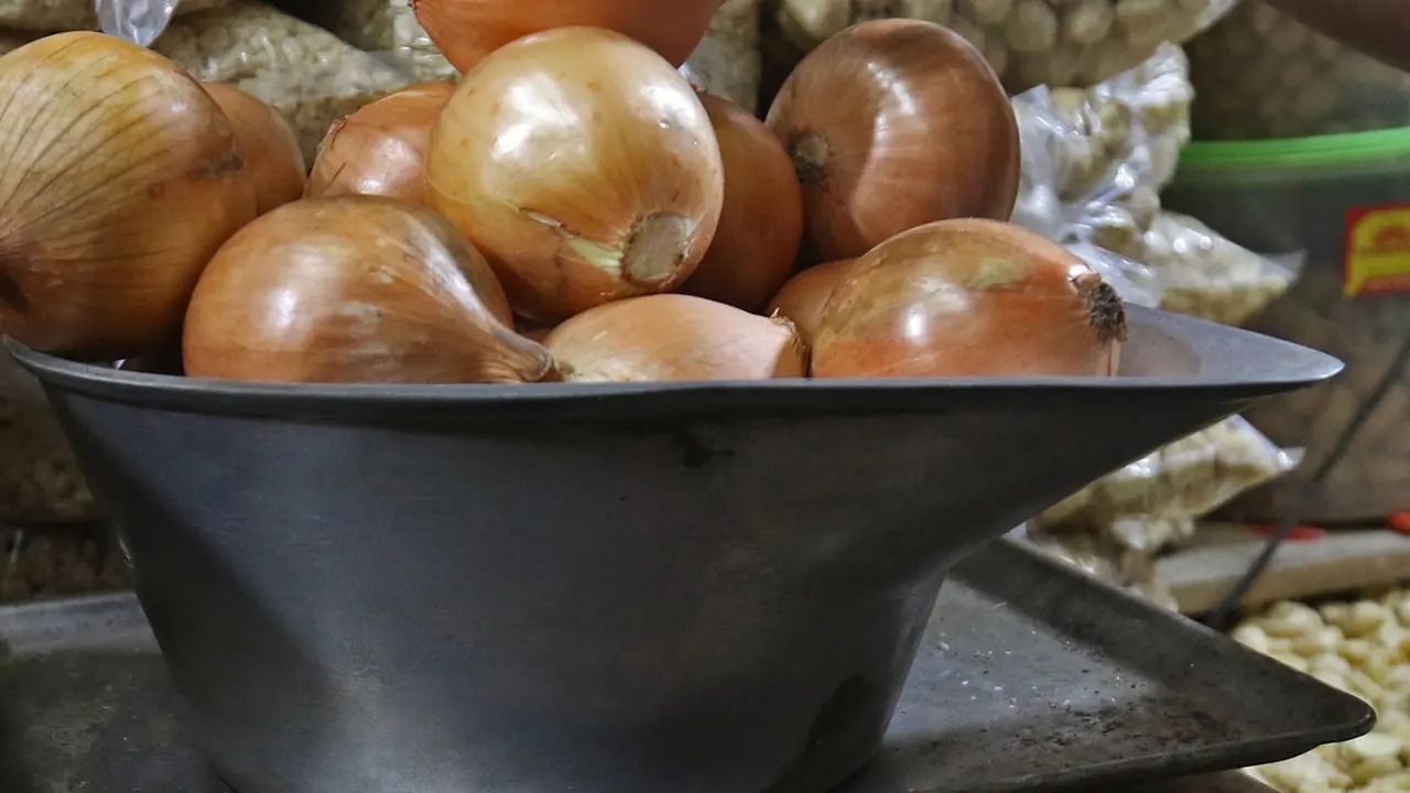 Harga Bawang Bombay Melonjak