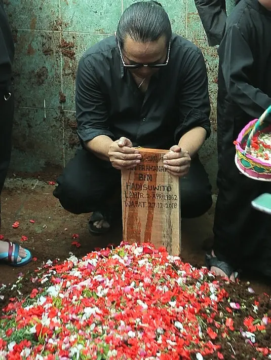 Pemakaman Dian Pramana