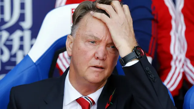 Setahun di MU, Louis van Gaal Masih Lupa Nama Pemainnya
