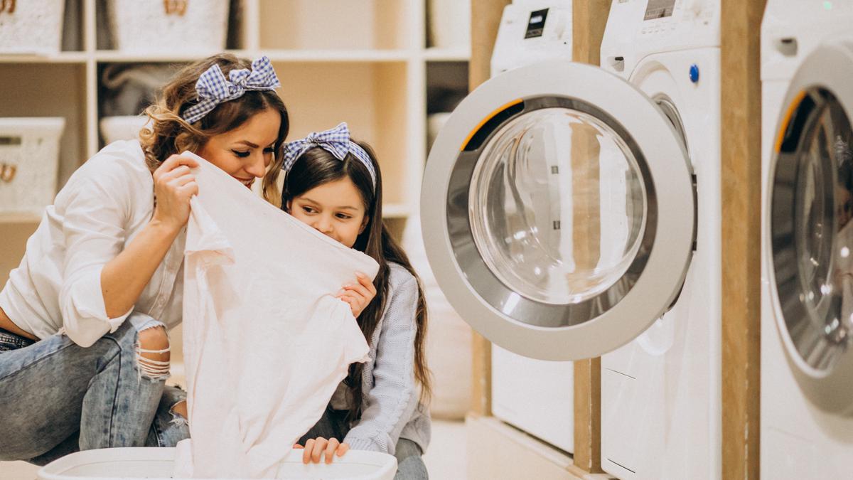 Tips Laundry Darurat Saat Baju Lebaran Kena Noda Makanan, Auto Bersih dengan Aman