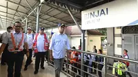 Menteri Perhubungan Budi Karya Sumadi bakal menambah jarak tempuh operasional Kereta Api Bandara Medan hingga ke Stasiun Binjai. Rencananya, hal ini bisa terwujud di penghujung 2023 mendatang.(Dok. Kemenhub)