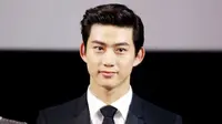 Taecyeon `2PM` Beri Kado Natal Untuk Penggemarnya