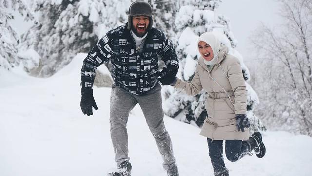 Ammar Zoni dan Irish Bella. (Foto: Instagram _irishbella_)