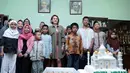 "Kenapa kuenya masjid, karena tahun ini Niki mau bangun masjid lagi yang kedua, kemarin itu kan Niki bangun di Bandung, sekarang Alhamdulillah dapat rejeki jadi kayaknya tahun ini mau bikin lagi tapi mau bikin di daerah Jogja," ucap Nikita, Jumat (17/3).