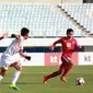 Gelandang Timnas Indonesia U-19, Asnawi Mangkualam, mengejar bola saat melawan Brunei U-19 pada laga kualifikasi Piala Asia U-19 di Stadion Puju Public, Gyeonggi, Selasa (31/10/2017). Timnas U-19 menang 5-0 atas Brunei. (Bola.com/Media PSSI)