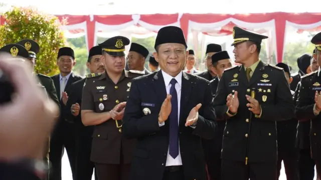 Bupati OKU Timur Lanosin Hamzah