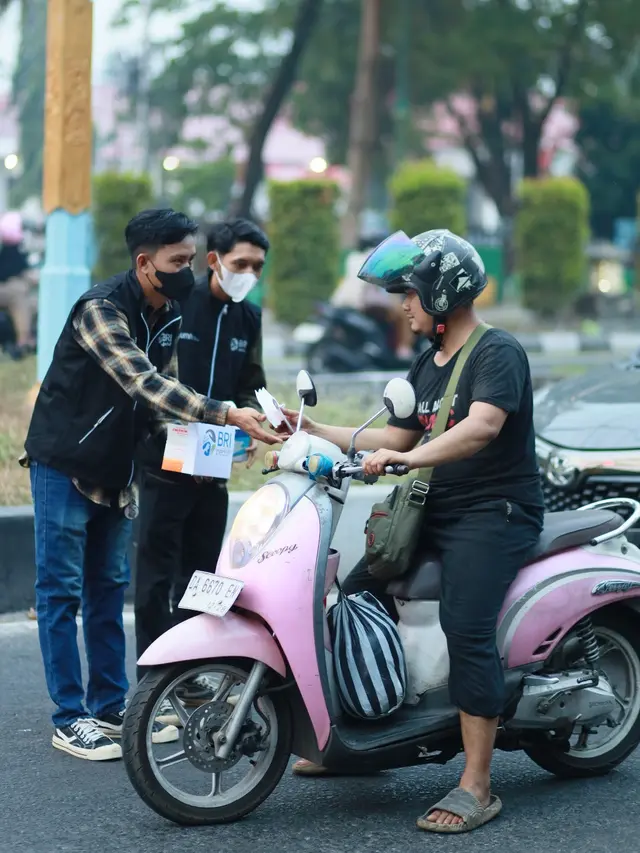 BRI Peduli Salurkan 270 Mesin Pompa Air untuk Percepat Penanganan Karhutla di Kalimantan