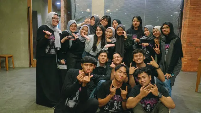 Potret 6 Artis Buka Puasa Bareng Fans, Momen Kekeluargaannya Terasa