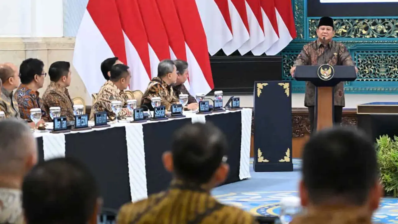 Momen Sidang Kabinet Paripurna Satu Tahun Pemerintahan Prabowo di Istana Negara