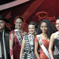 Ivan Gunawan menilai kostum dari 38 finalis Puteri Indonesia 2017