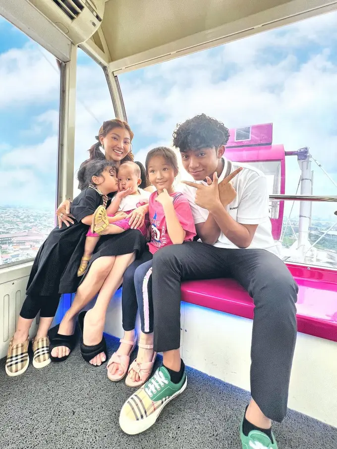 Sarwendah dan anak-anaknya berlibur di Dufan (Instagram/sarwendah29)