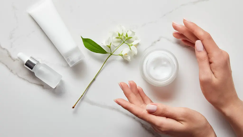 Ilustrasi produk skincare. (c) AntonMatyukha/Depositphotos.com