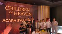 Filmmaker dan jajaran pemain film Children of Heaven dalam acara press conference di MD Place pada&nbsp;Senin (6/10/2025). (Foto: Liputan6/Hosana Solagracia Sifra)
