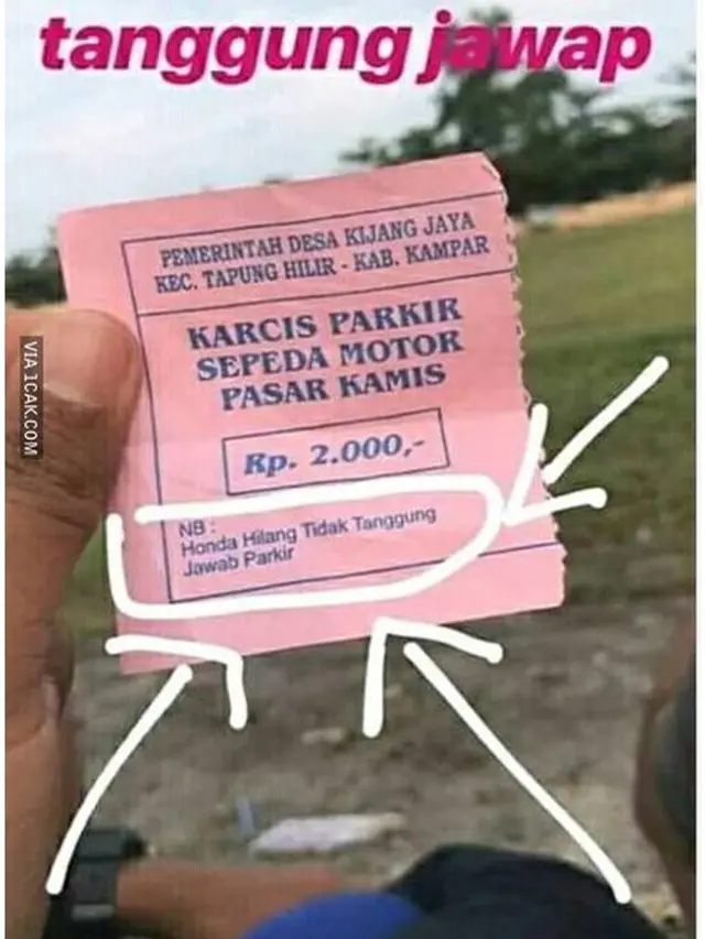 6 Tulisan di Karcis Parkir Kendaraan Ini Bikin Geleng Kepala
