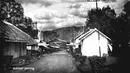 Daerah Sumber Porong dengan jalan yang masih mengadopsi model jalan makadam atau gravel. (Source: jelajahmalangku.blogspot.com)