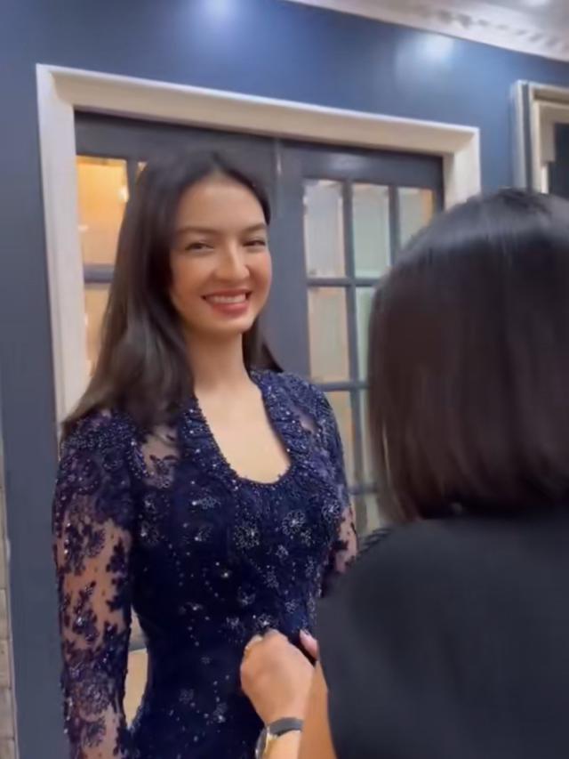 Raline Shah Fitting Baju Kebaya