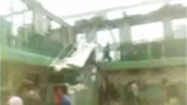 Sekolah Beserta Rumah Warga Ludes Terbakar