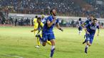 Pemain Persib Bandung, Vujovic merayakan gol saat melawan pemain Persiba Balikpapan pada lanjutan Torabika SC 2016  di Stadion Wibawa Mukti, Cikarang, Sabtu (1/10/2016). (Bola.com/Nicklas Hanoatubun)