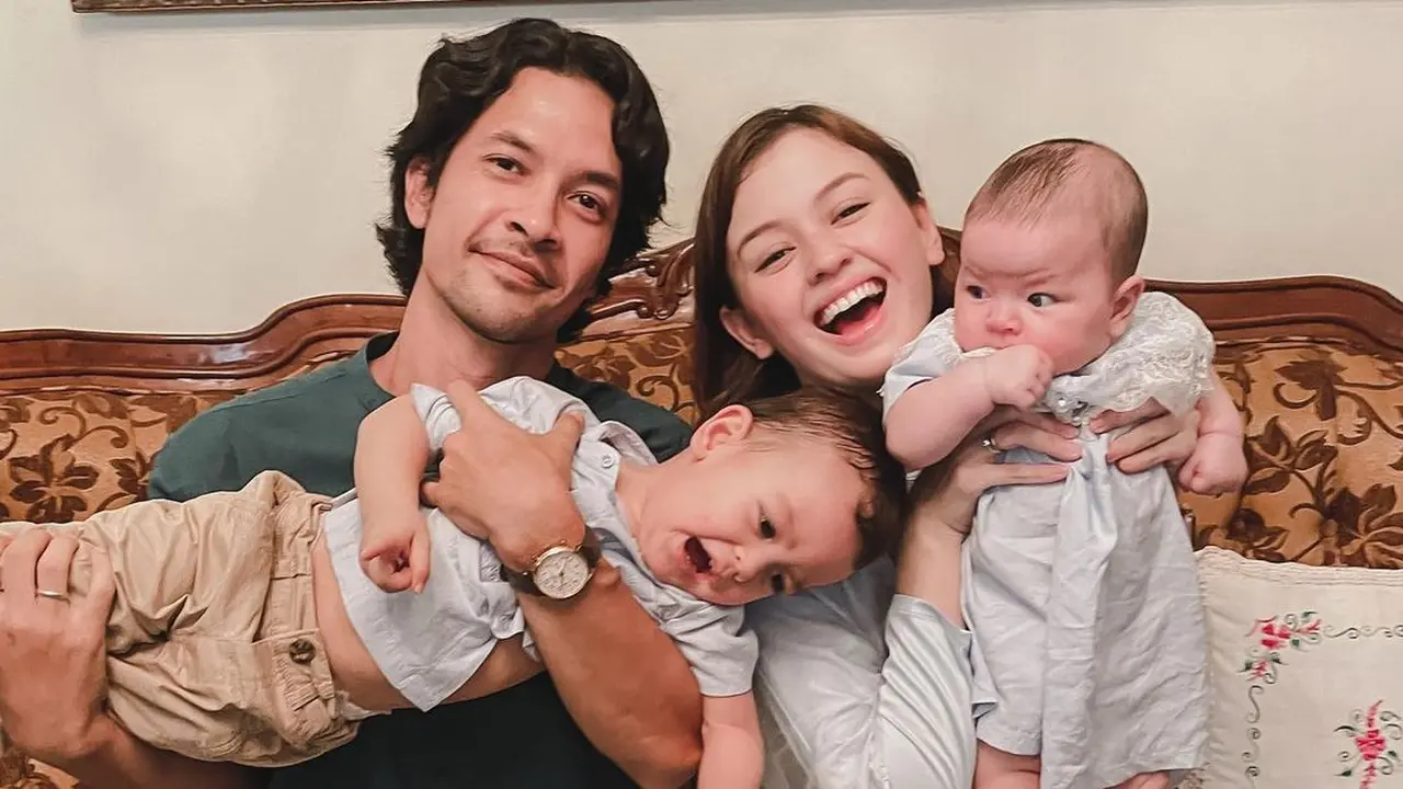 [Fimela] Edward Akbar Bersama Anak
